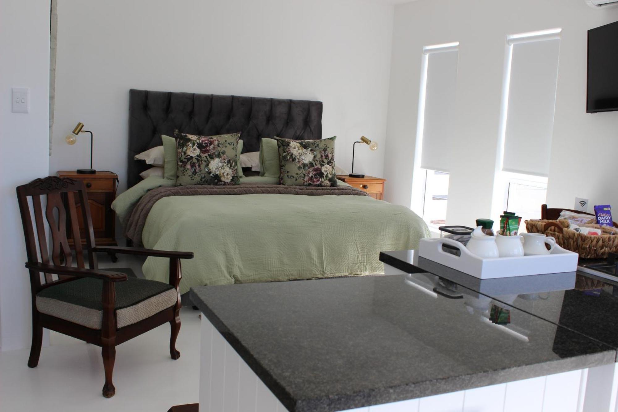 Nivenia Beach House Bettys Bay Exterior photo