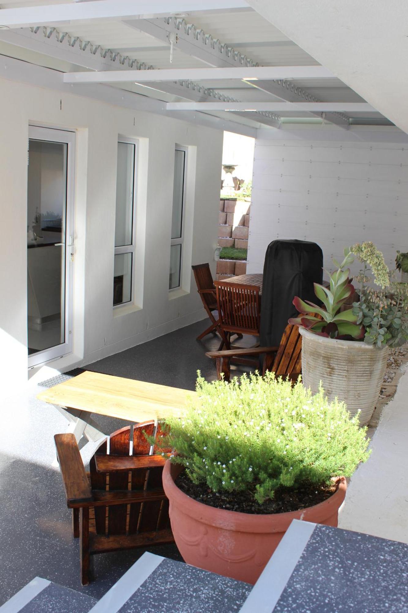 Nivenia Beach House Bettys Bay Exterior photo