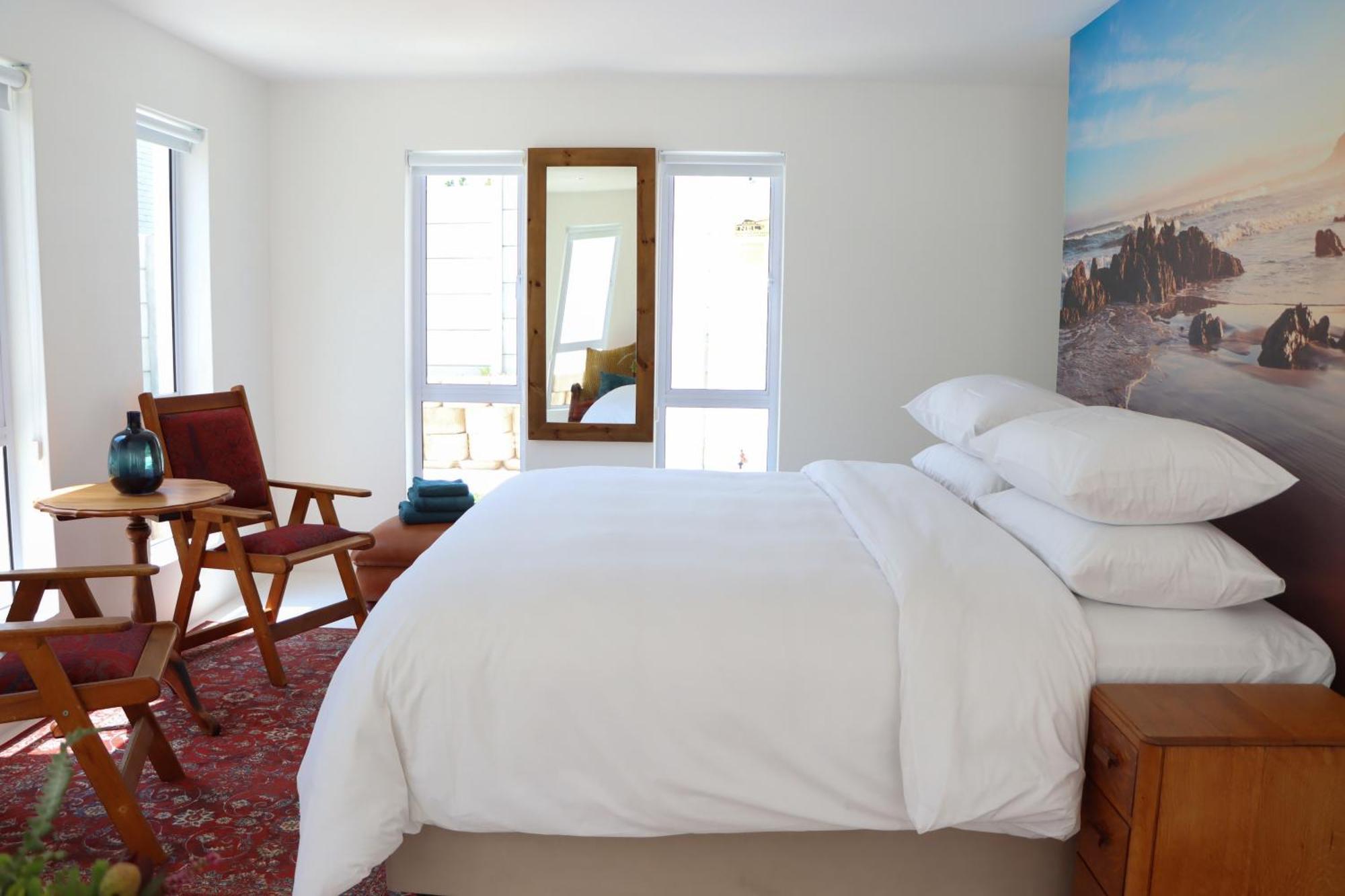 Nivenia Beach House Bettys Bay Exterior photo
